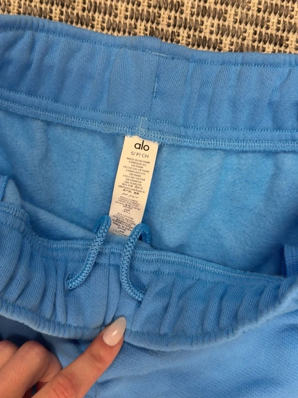 Alo Yoga Accolade Short in Azure Blue